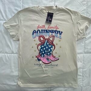 Simply Southern “Faith Family Country” Tshirt. Size Medium.